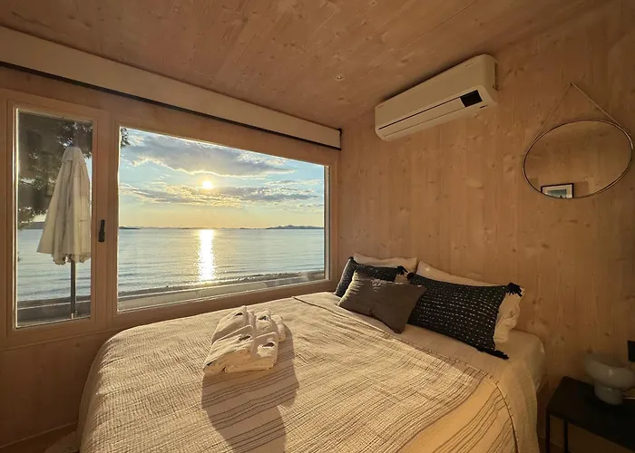 Buqez Eco - House 23 - Beachfront * Drage