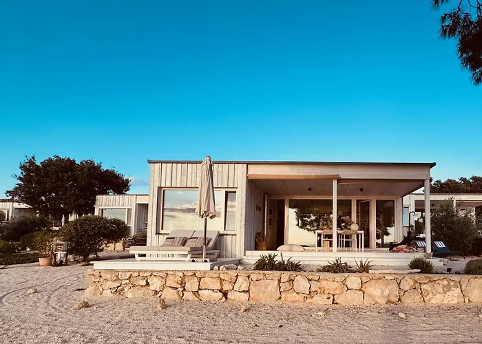 Buqez Eco - House 23 - Beachfront Villa *
